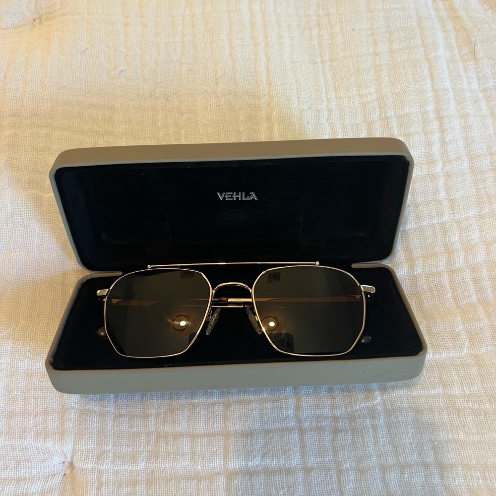 Vehla Bowie Gold/Chocolate Sunglasses